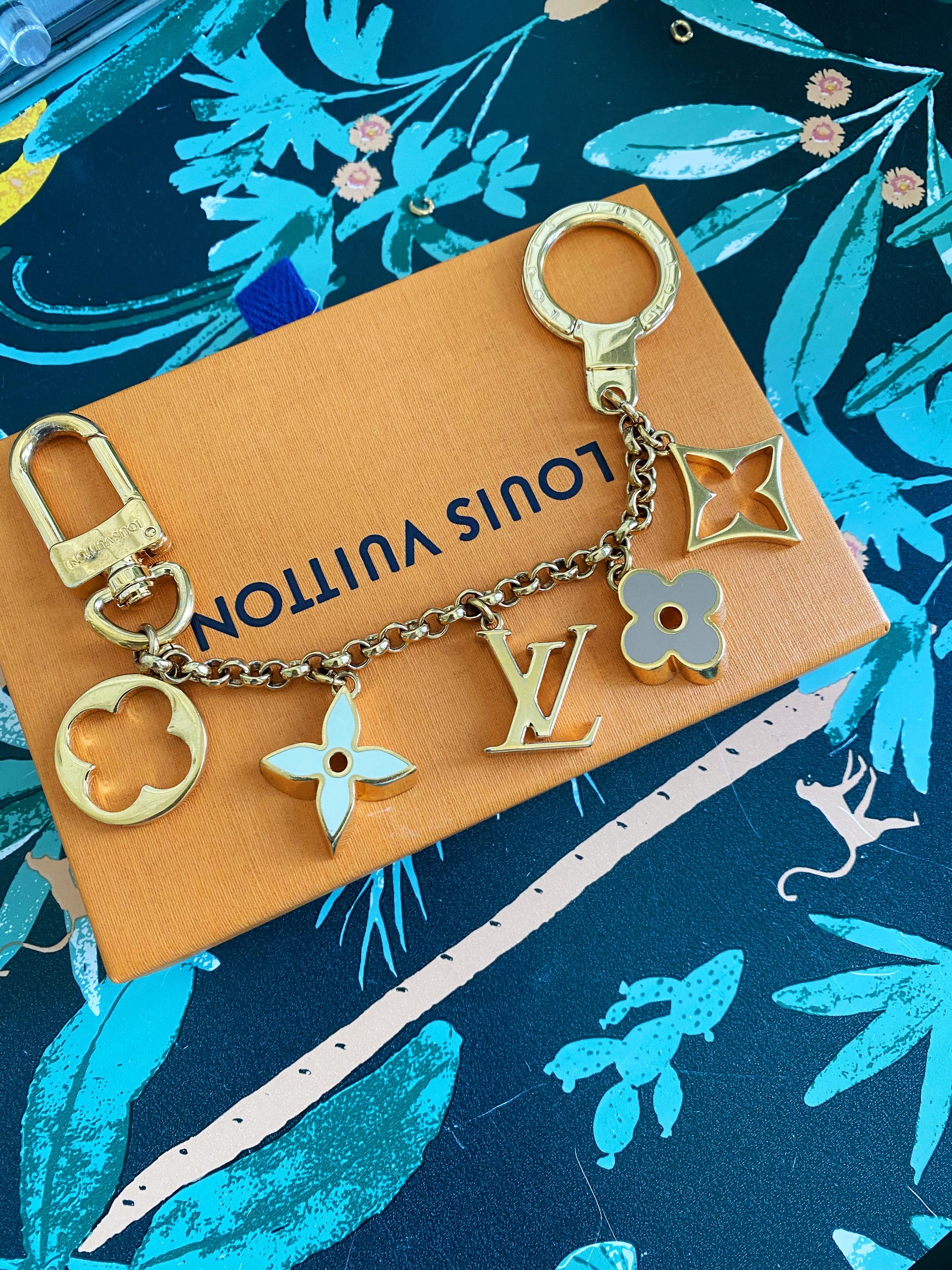 LV Charm Necklace in different colors — singulié