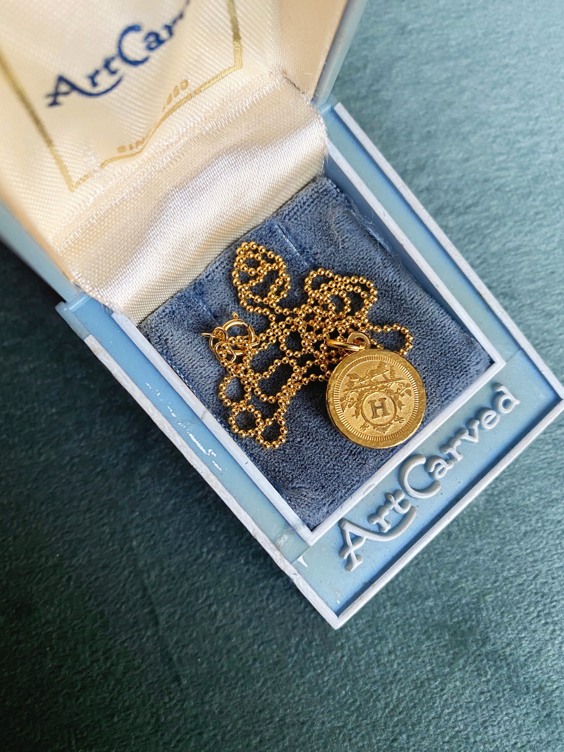 Medium Vintage Gold Repurposed Louis Vuitton Button Necklace – Old Soul  Vintage Jewelry