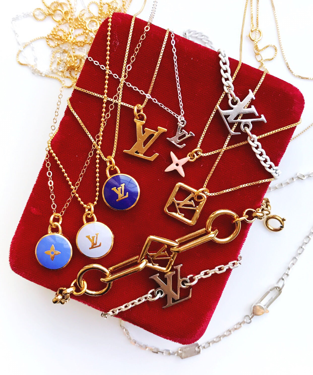 Vintage louis on sale vuitton jewelry