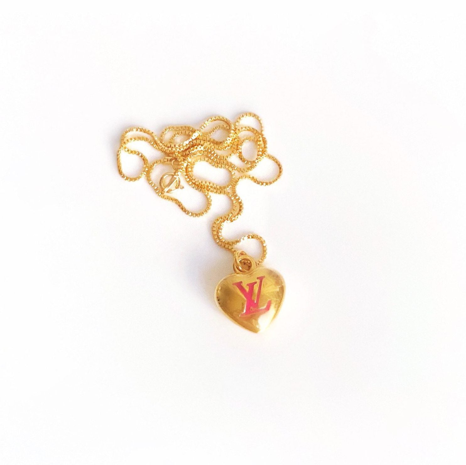 Louis Vuitton, Jewelry, Louis Vuitton Gold Pendant Necklace Gold Plated  Chainlv Heart Gold Pendant