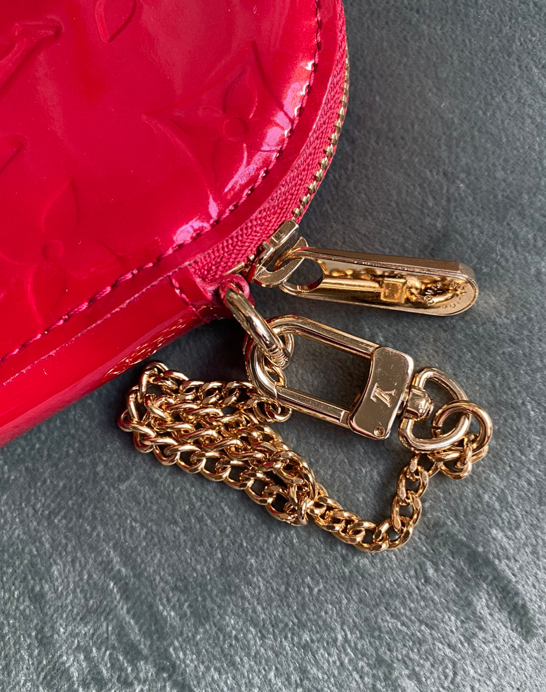 Louis Vuitton Red Vernis Leather Heart Wristlet Coin Pouch –