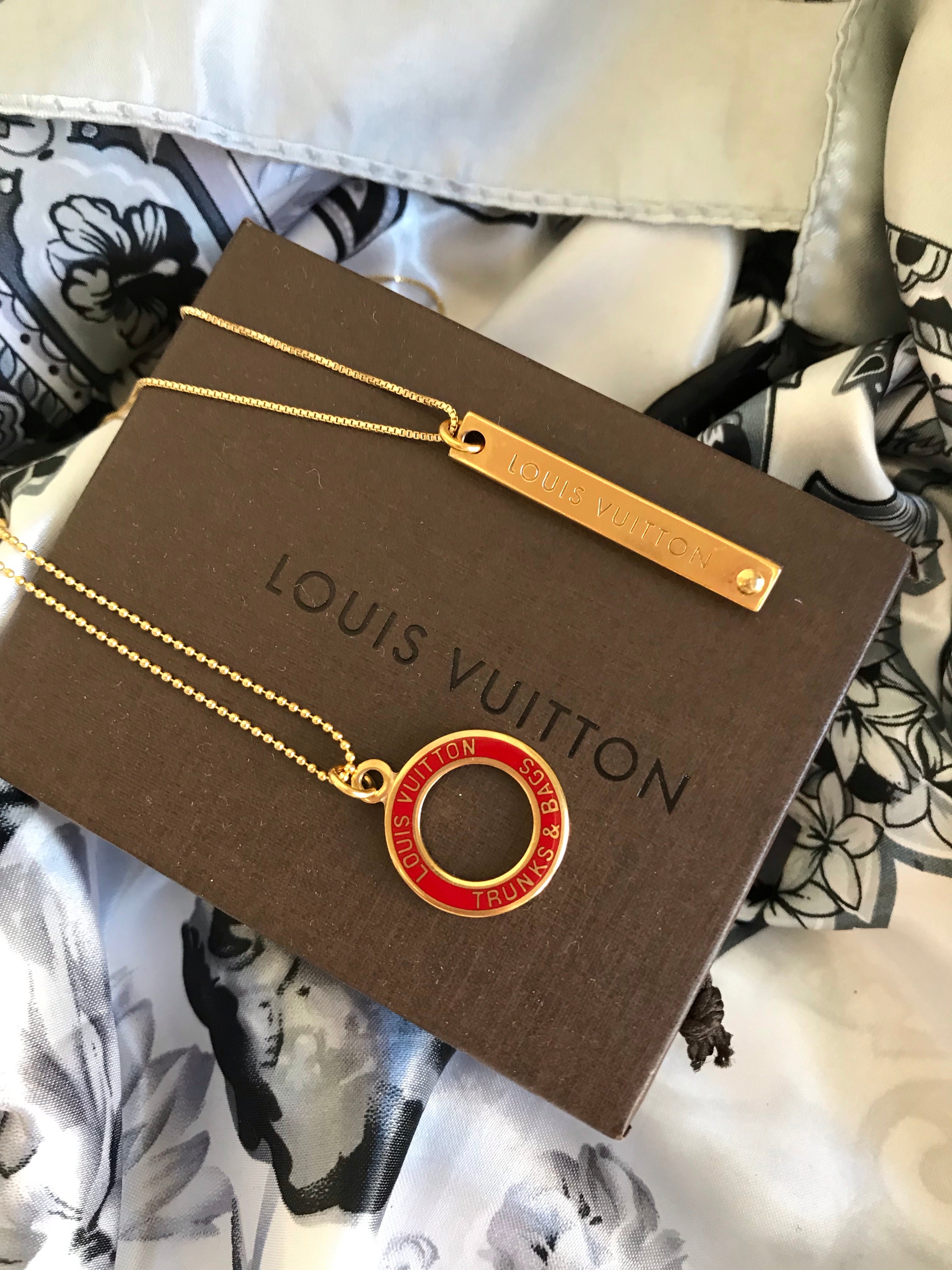 💕💯 Auth LV Red Heart Inclusion Necklace💕  Louis vuitton jewelry,  Necklace, Louis vuitton red